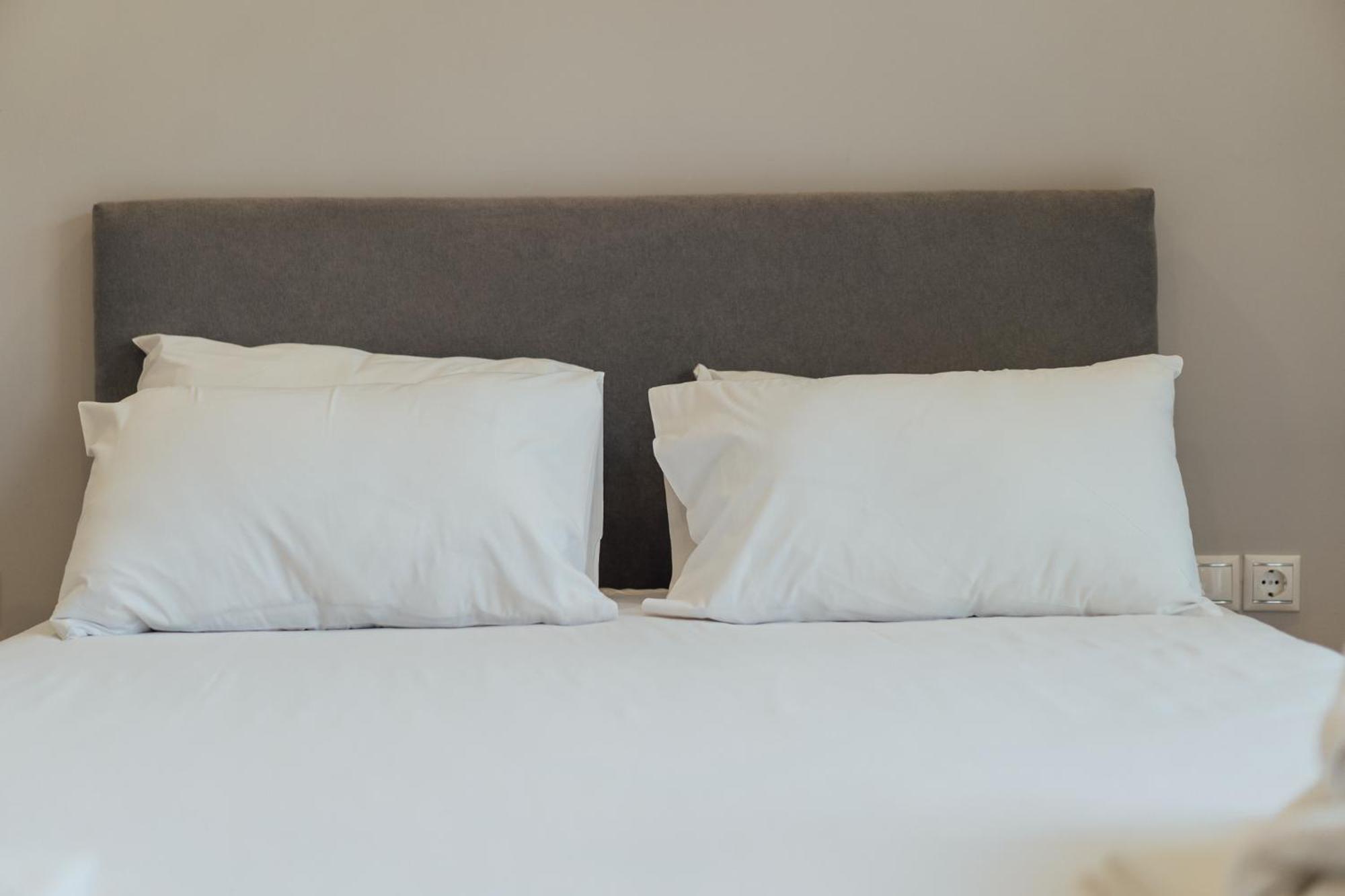 Blue Waves Luxury Suites By The Sea Plomari 外观 照片